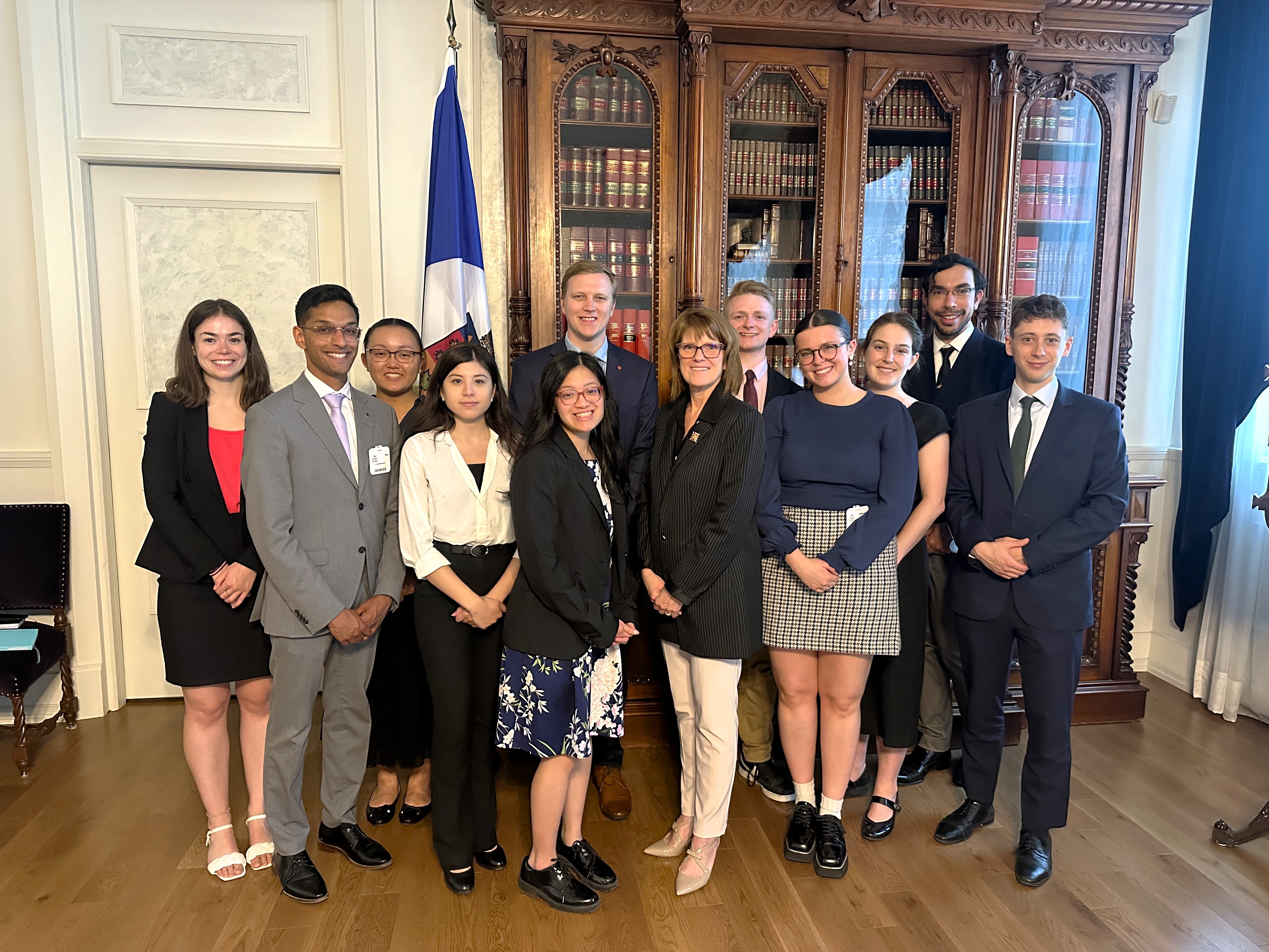 Visite des stagiaires du Parlement Canadien